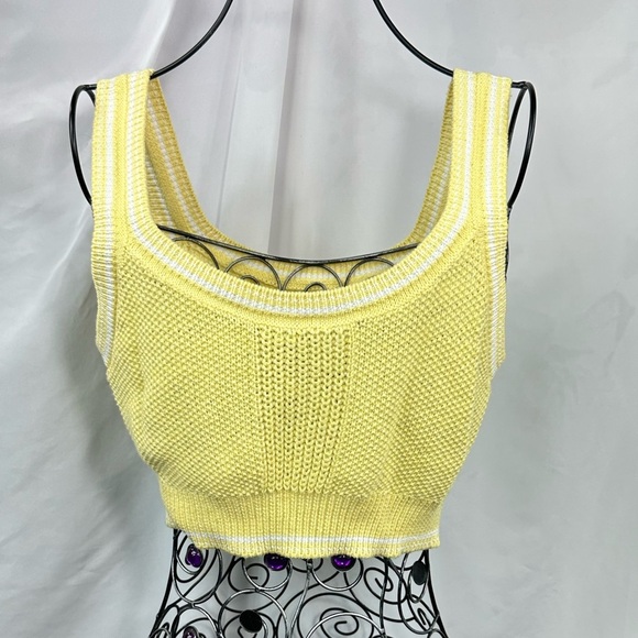 aeropostale yellow knitted cropped tank size M - Picture 1 of 7